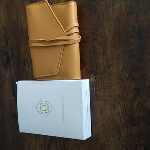 Glass Ladder Co Katherine Tech Organizer Roll